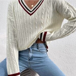 Hollister V-Neck White Cable Knit Sweater - Cream and Red